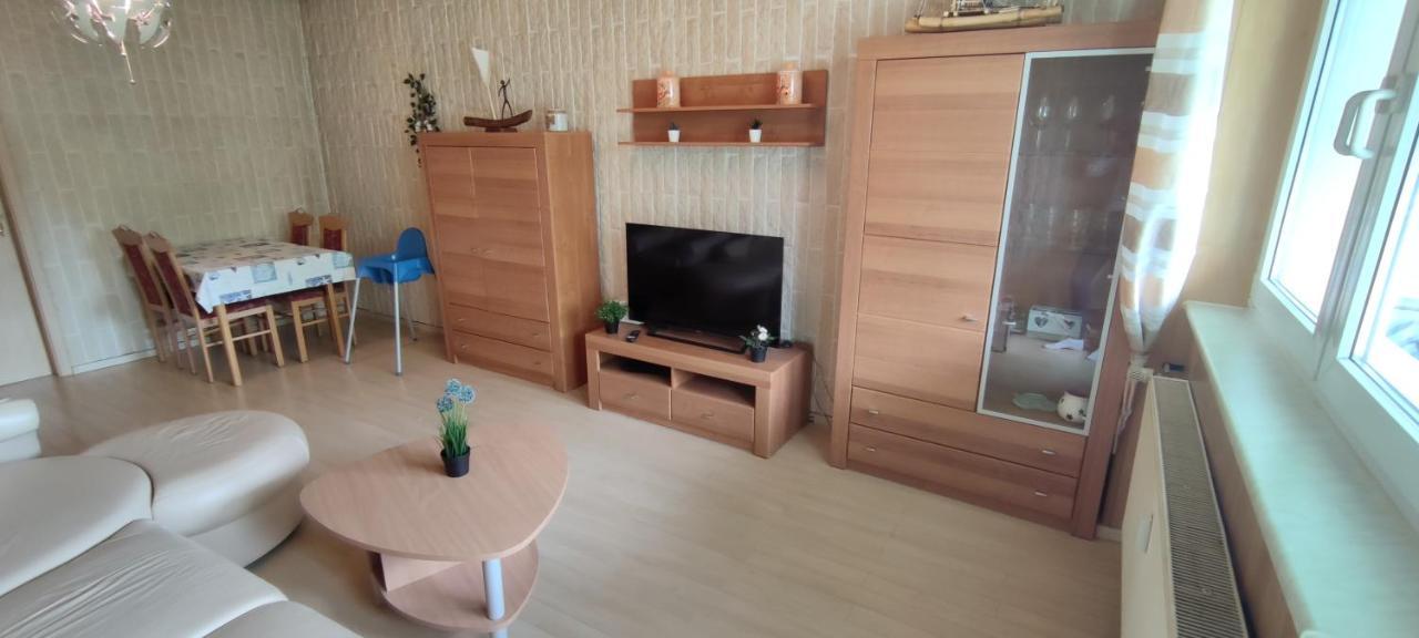 Ferienwohnung Sommerbrise Gelbensande Екстер'єр фото